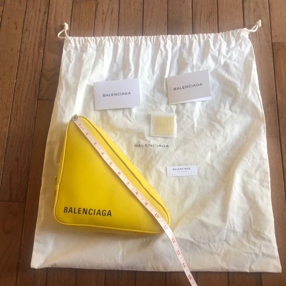 New authentic Balenciaga Clutch - Picture 3 of 10